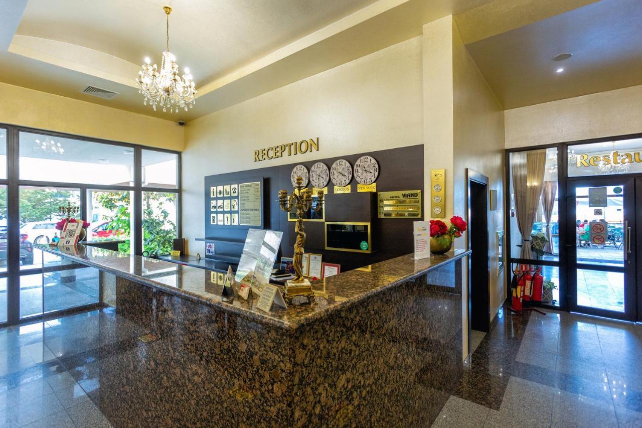 Viand Hotel Pantai Sunny Luaran gambar