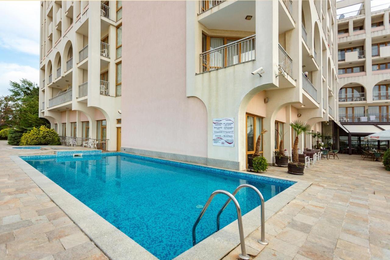 Viand Hotel Pantai Sunny Luaran gambar